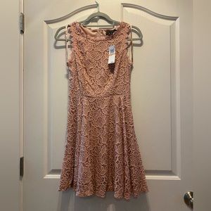 City studid pink lace dress